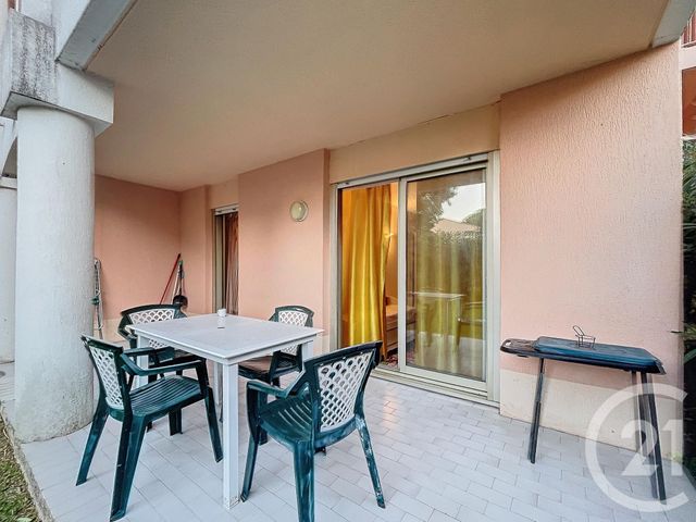 Appartement F2 à vendre - 2 pièces - 40 m2 - Le Golfe Juan - 06 - PROVENCE-ALPES-COTE-D-AZUR